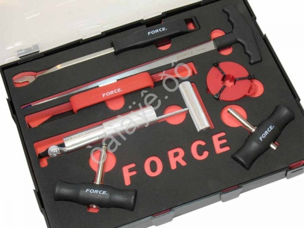 F907М1 Набор д/вырезан. и установ.автостекол, 7пр. /6 F907М1 Набор д/вырезан. и установ.автостекол, 7пр. /6