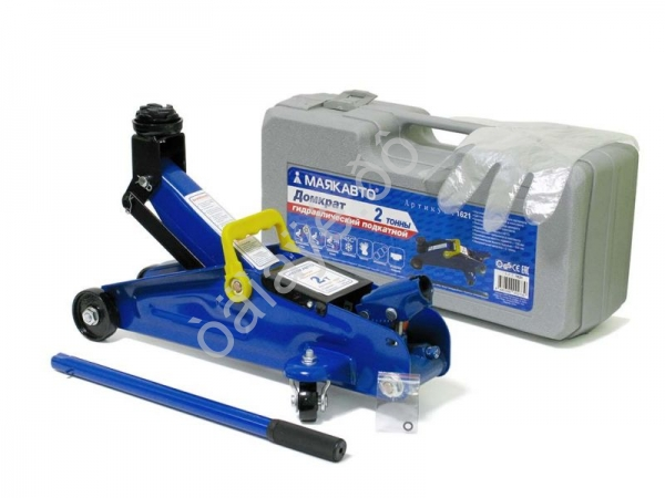 Домкрат гидравлический подкатной 2т h=130-345мм МАЯКАВТО™ в кейсе /1_